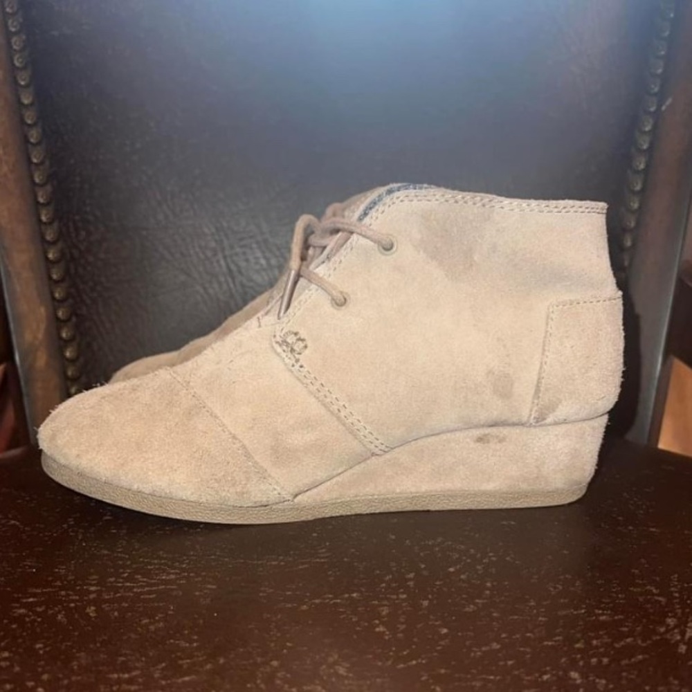 Toms Ankle Wedge Suede Booties Girls Size 4